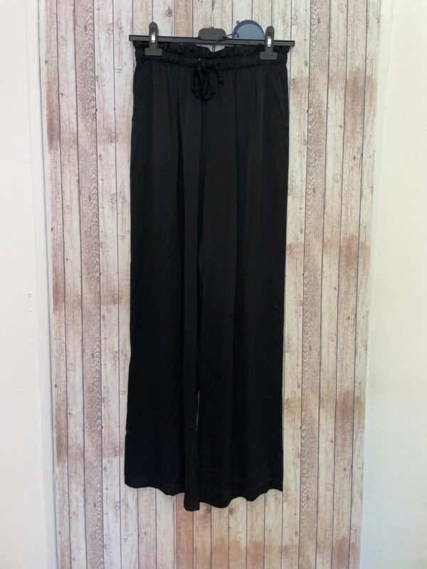 Pantalon fluide assorti à la tunique